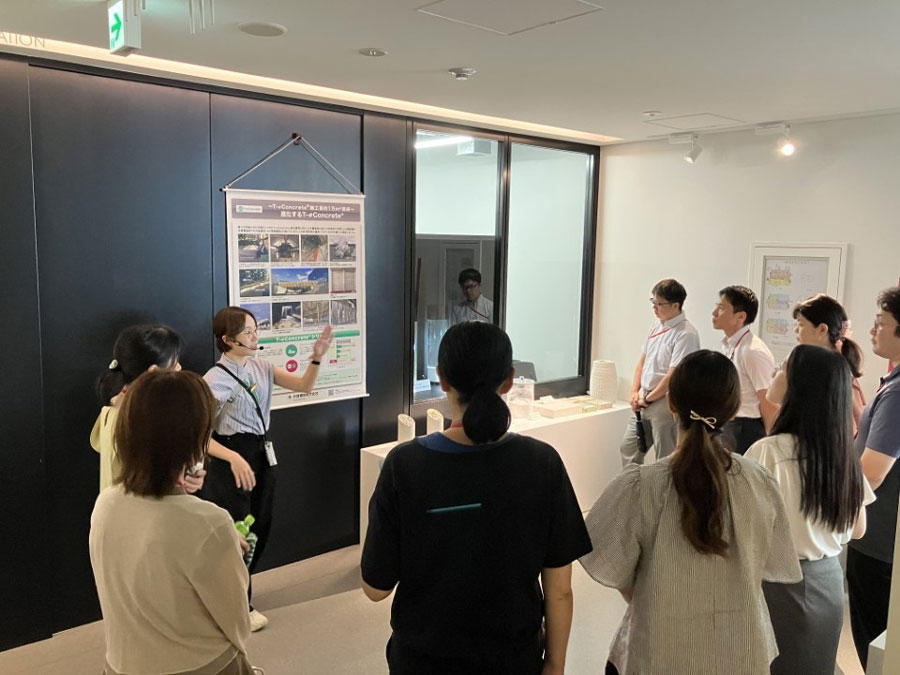 技術センター見学の様子