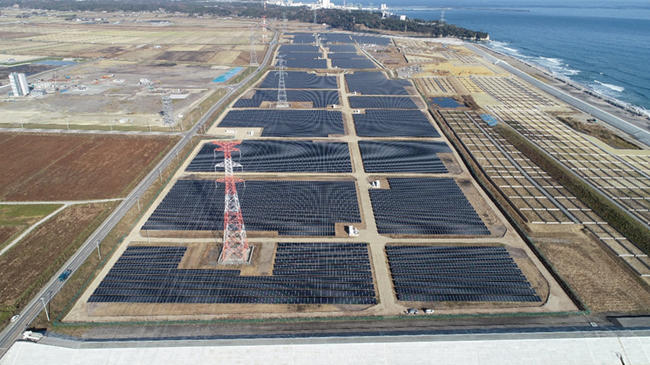 【竣工した南相馬原町東太陽光発電所】