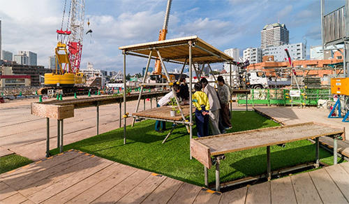 写真2 赤坂中学校等整備工事作業所 屋外環境