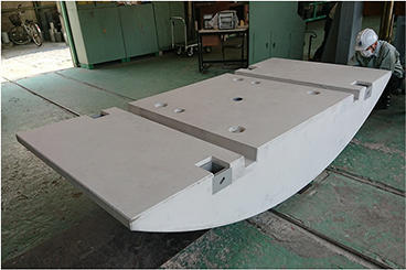 写真2 インバートブロック脱型状況